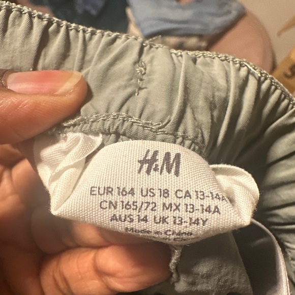 H&M cream green Knit Sweater and joggers - Picture 6 of 6